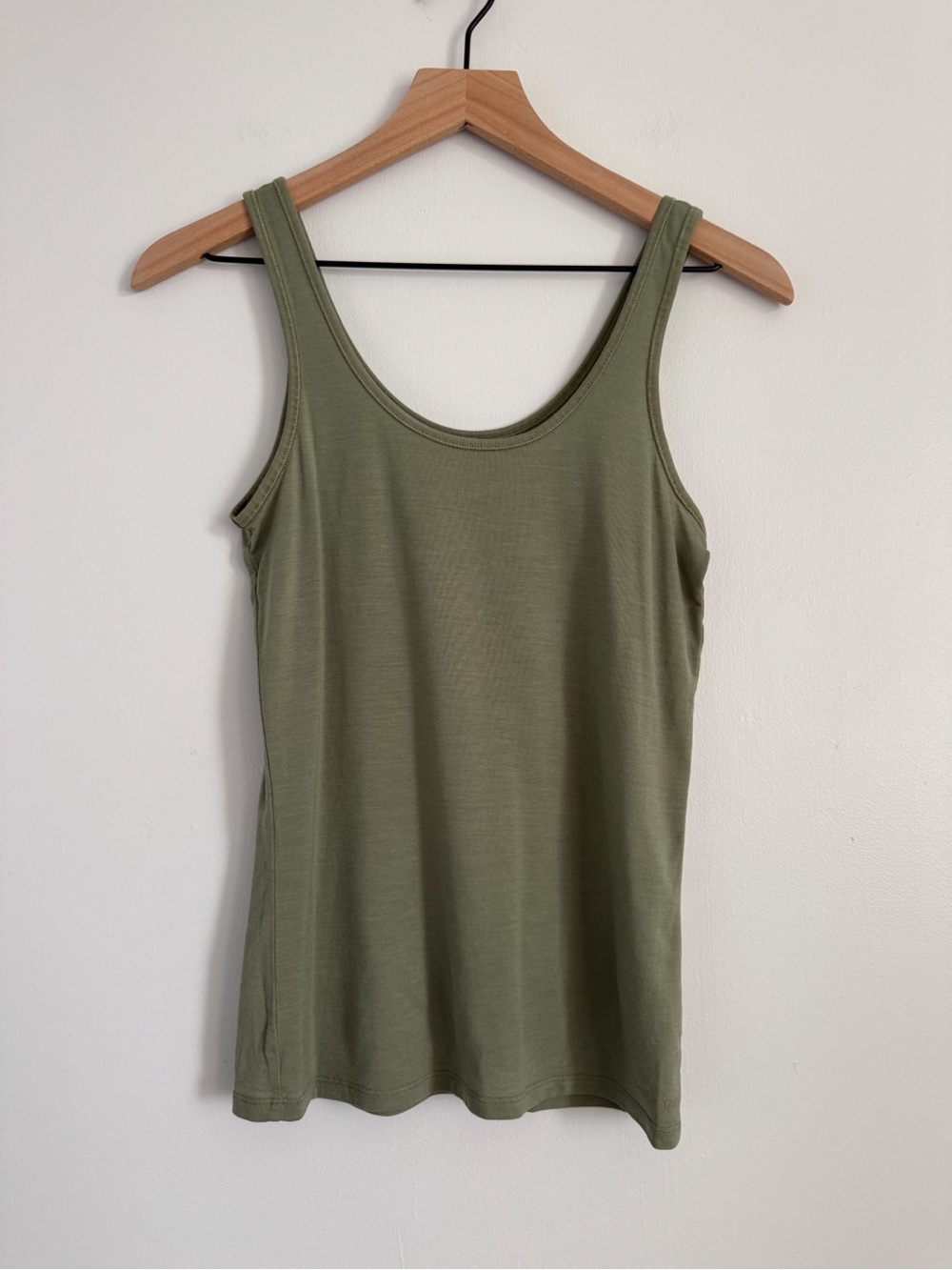 Icebreaker Olive Green 150 Merino Wool Scoop Neck Tank Top S